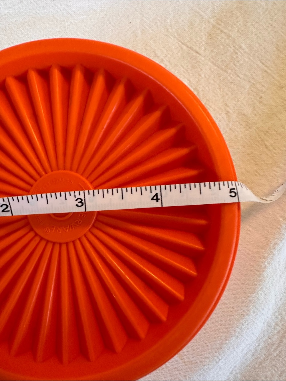 ⭐️ Vintage 5” Tupperware Orange Container and Lid EUC - Picture 6 of 7